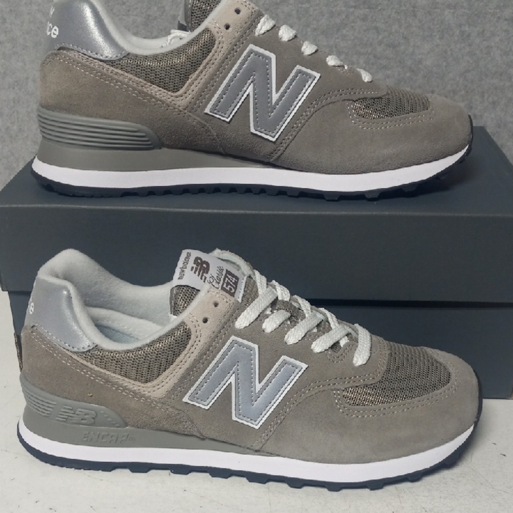 New Balance 574 Shoes Mens Sz 8 Womens Sz 9.5 Grey White Classic Suede Gray